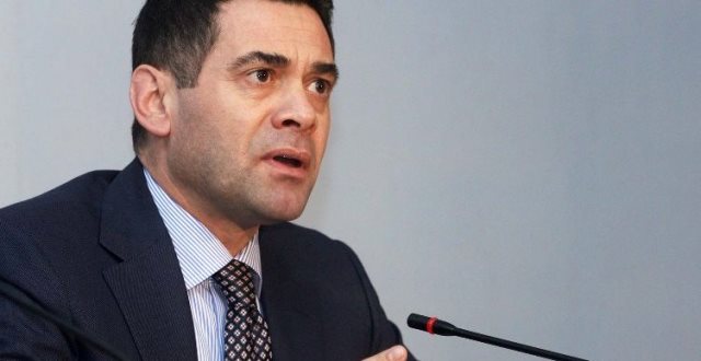 Ministria e Financave fond 100 milion dollare per rritjen e pagave dhe pensioneve